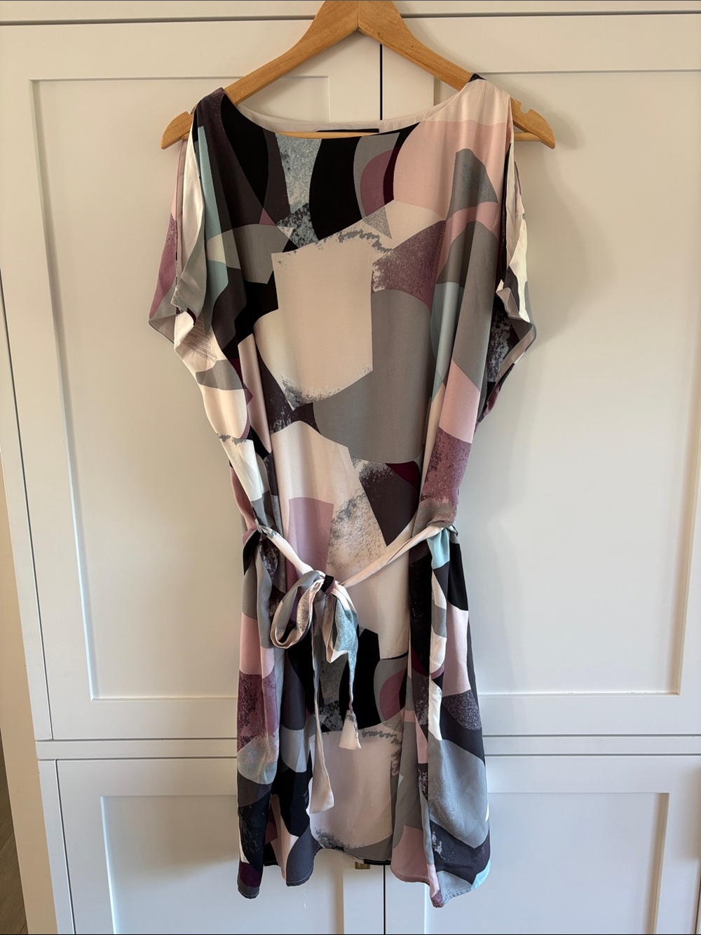 Willow & Thread Abstract Tie-Waist Sheath Dress Pastel Cold Shoulder Size XL